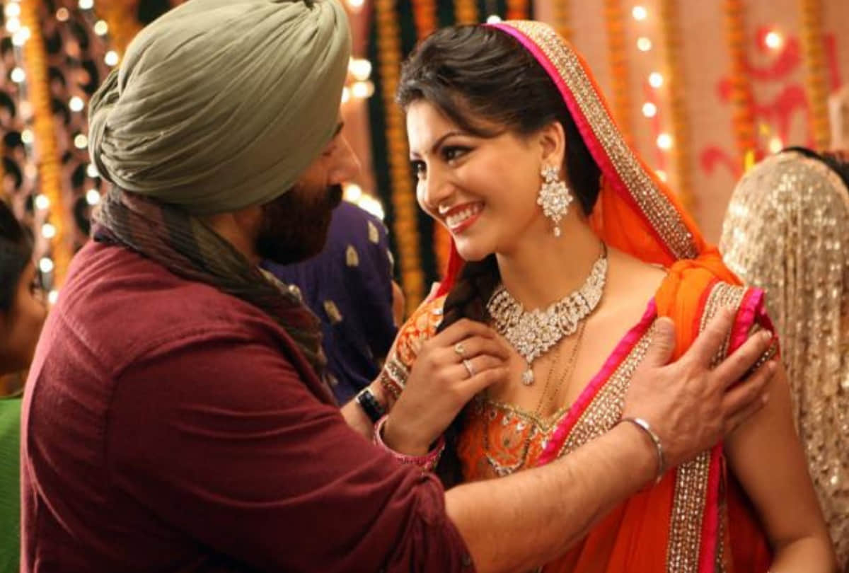 ajay devgan to salman khan these actors had film with half age actress