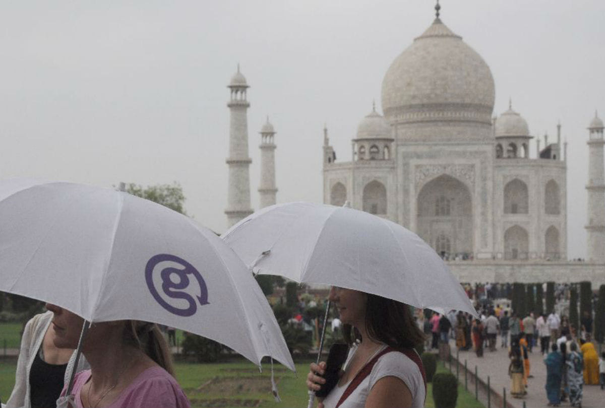 shoe cover for taj mahal tourist necessary Recommendation by Archaeological Survey of India