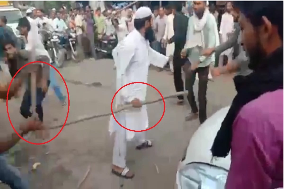 Many people injured in conflict between the two side at Saharanpur