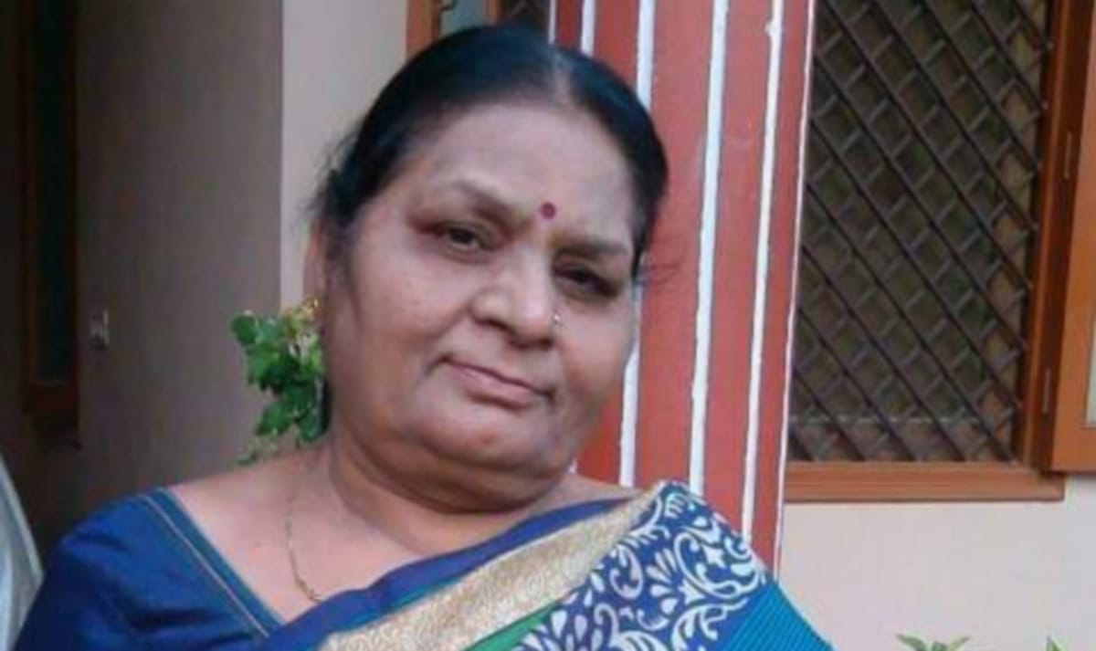 world telecommunication day 2019 smart phone old age people stories varanasi