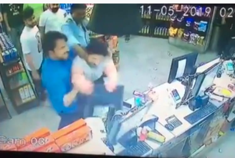 actor aansh arora cctv footage Fighting With Staff at Convenience Store