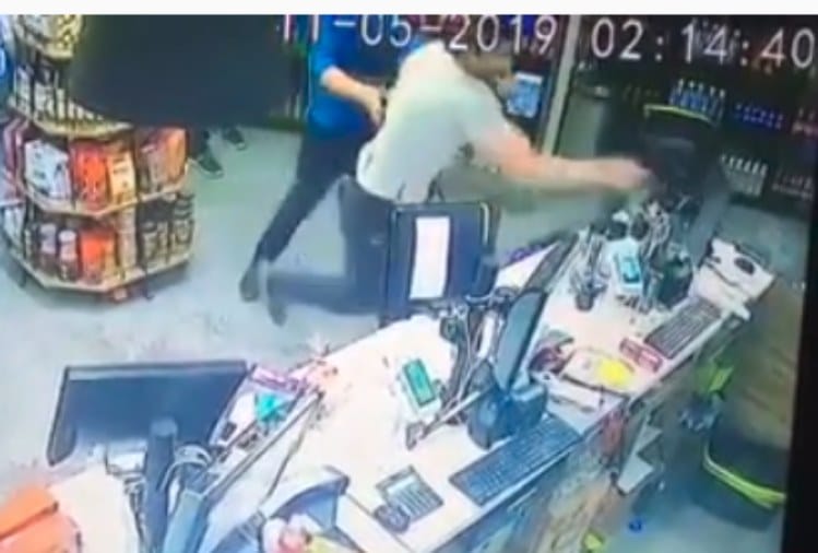 actor aansh arora cctv footage Fighting With Staff at Convenience Store