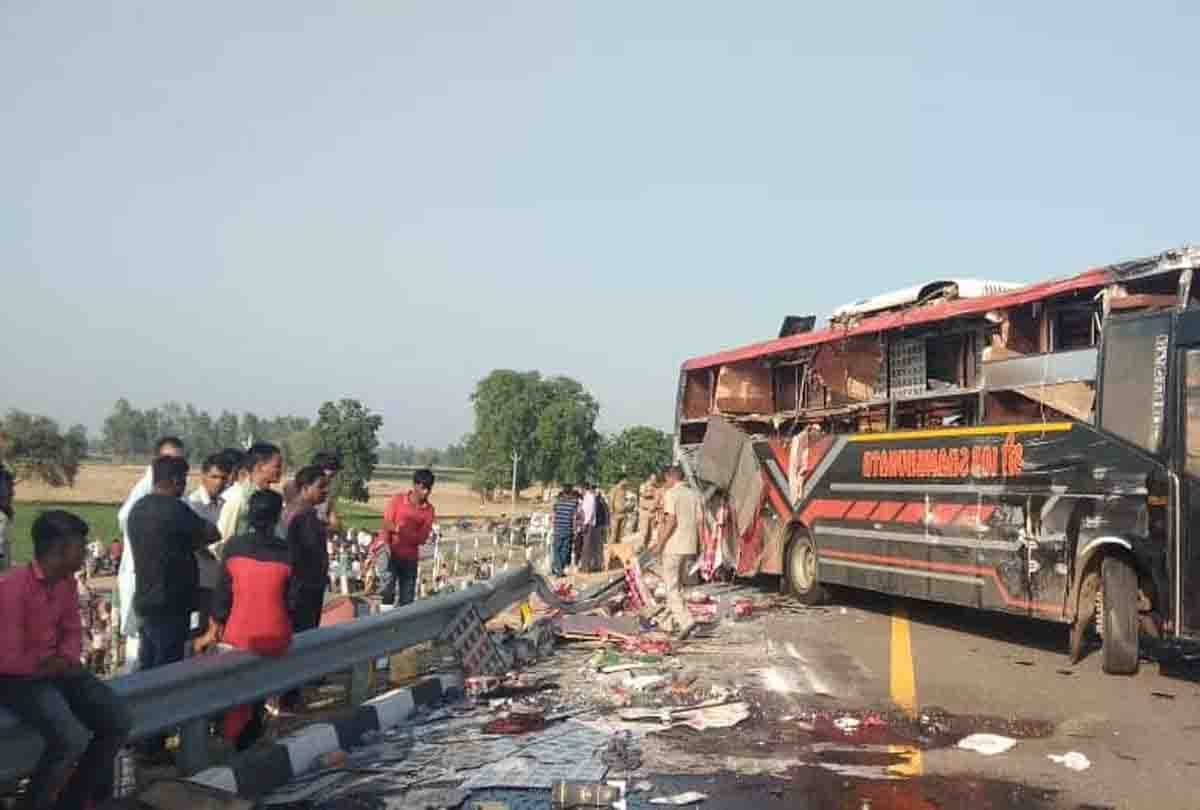 agra lucknow expressway bus accident