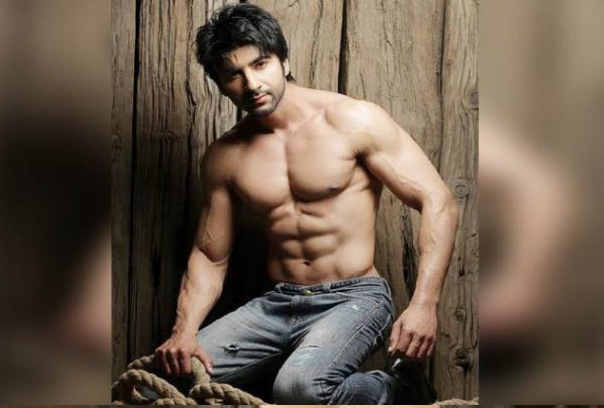 actor ansh arora alleges up police third degree torture beaten with leather strap electric shock
