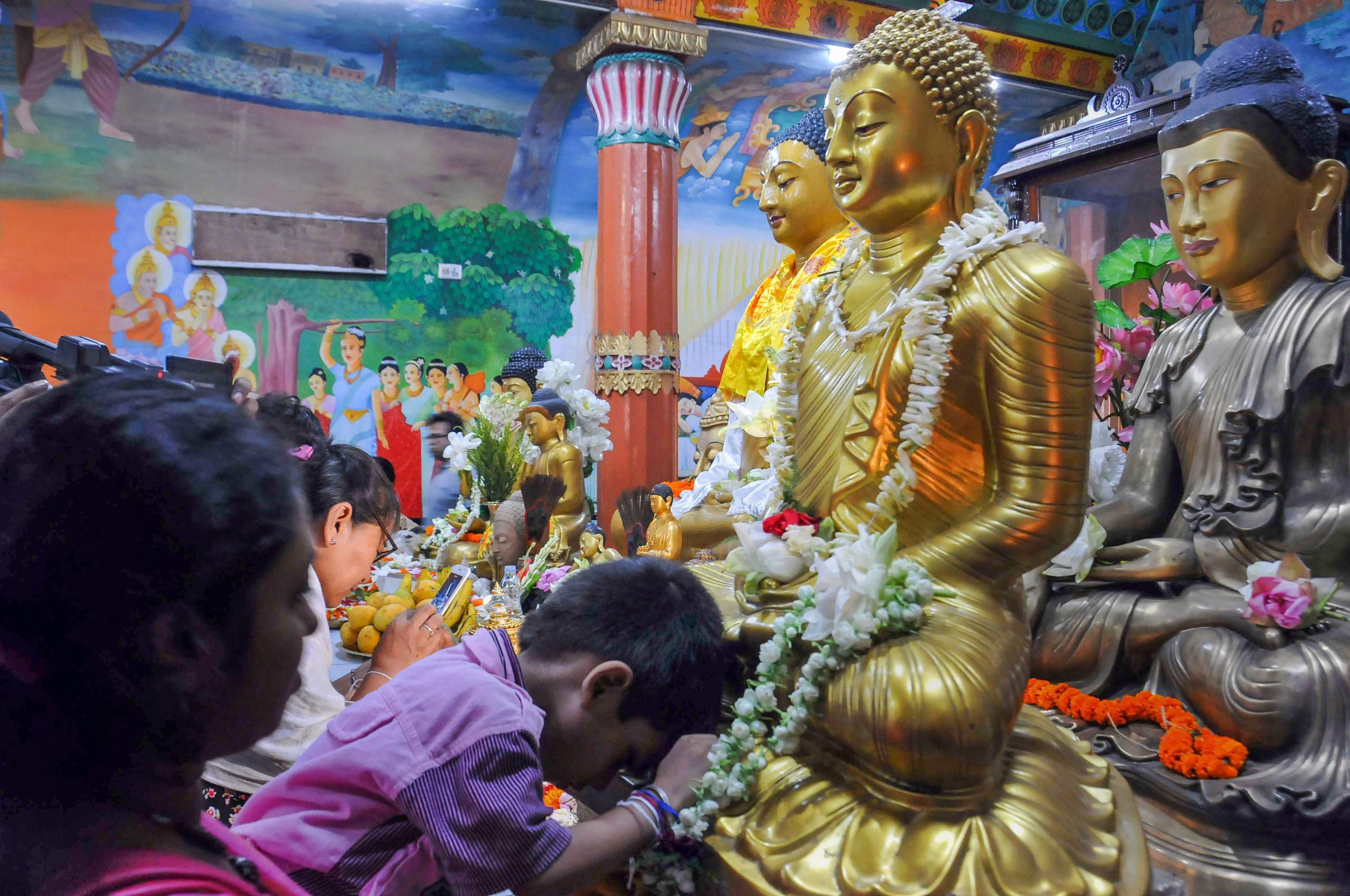 buddha purnima 2019 photo and celebrations in india