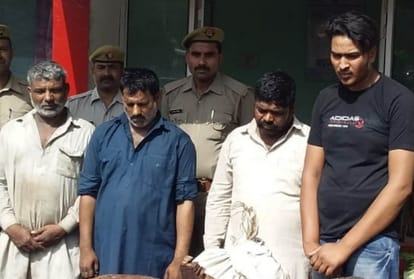 police arrested four gowans smuggler in lucknow