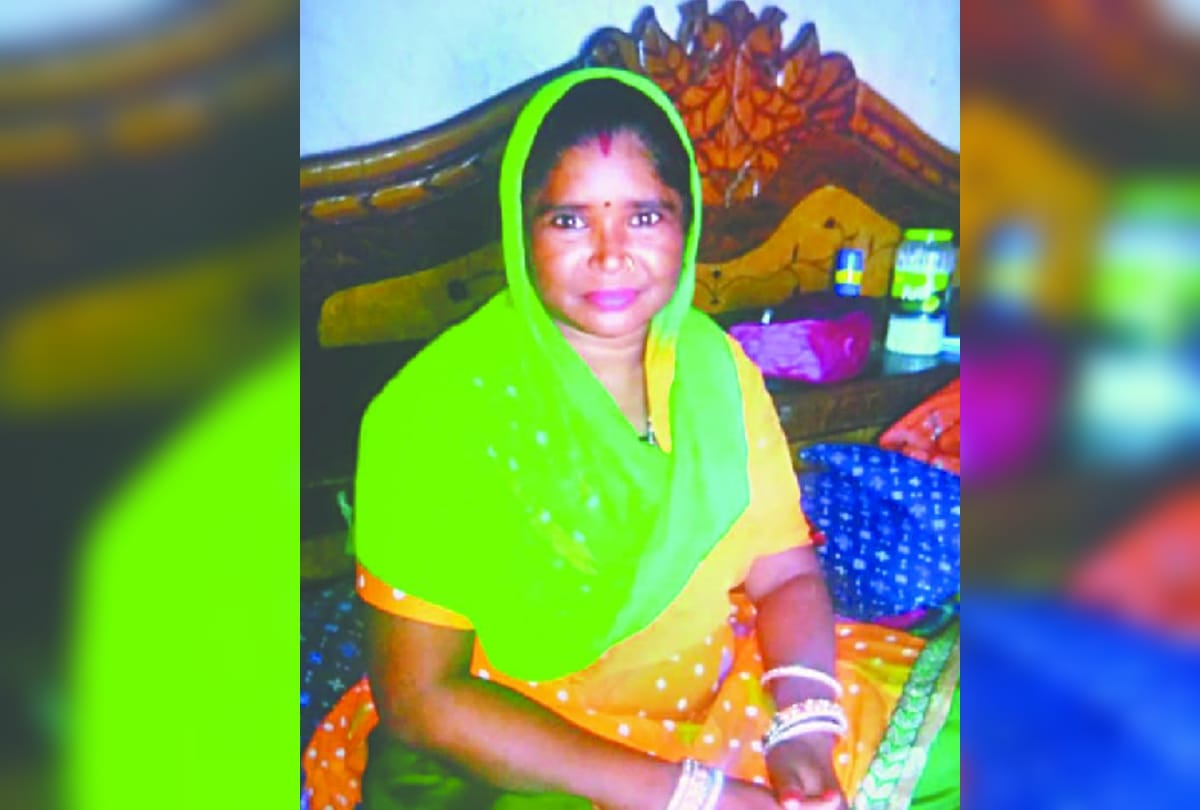 woman murder for throwing water in delhi