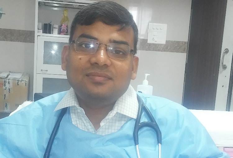 a child swallowed battery, kgmu's doctor gave treatment