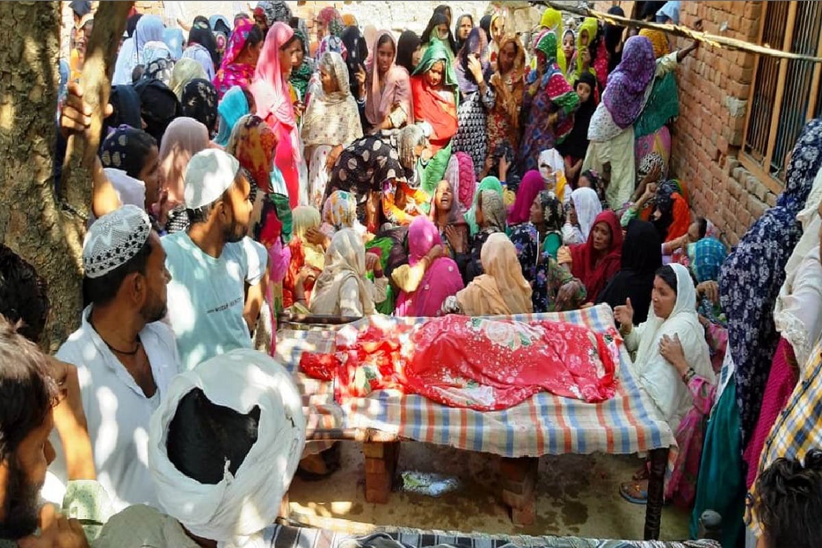Cremated after the death of three children in Umpur village of Muzaffarnagar