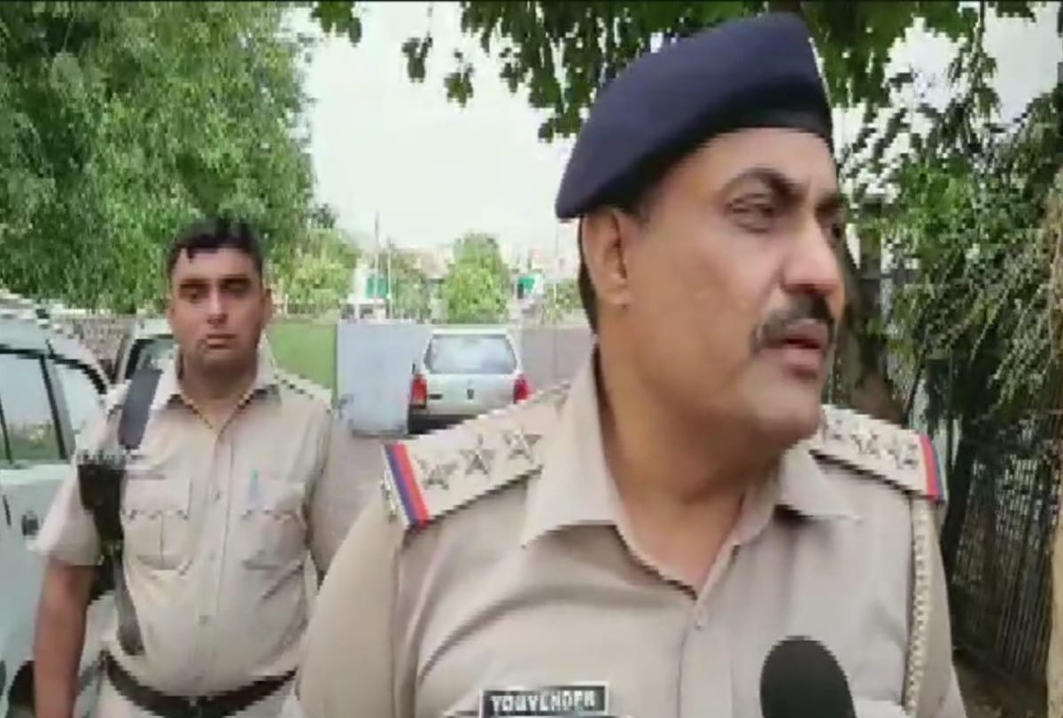 faridabad girl killed mercilessly in house half naked dead body found in pool of blood