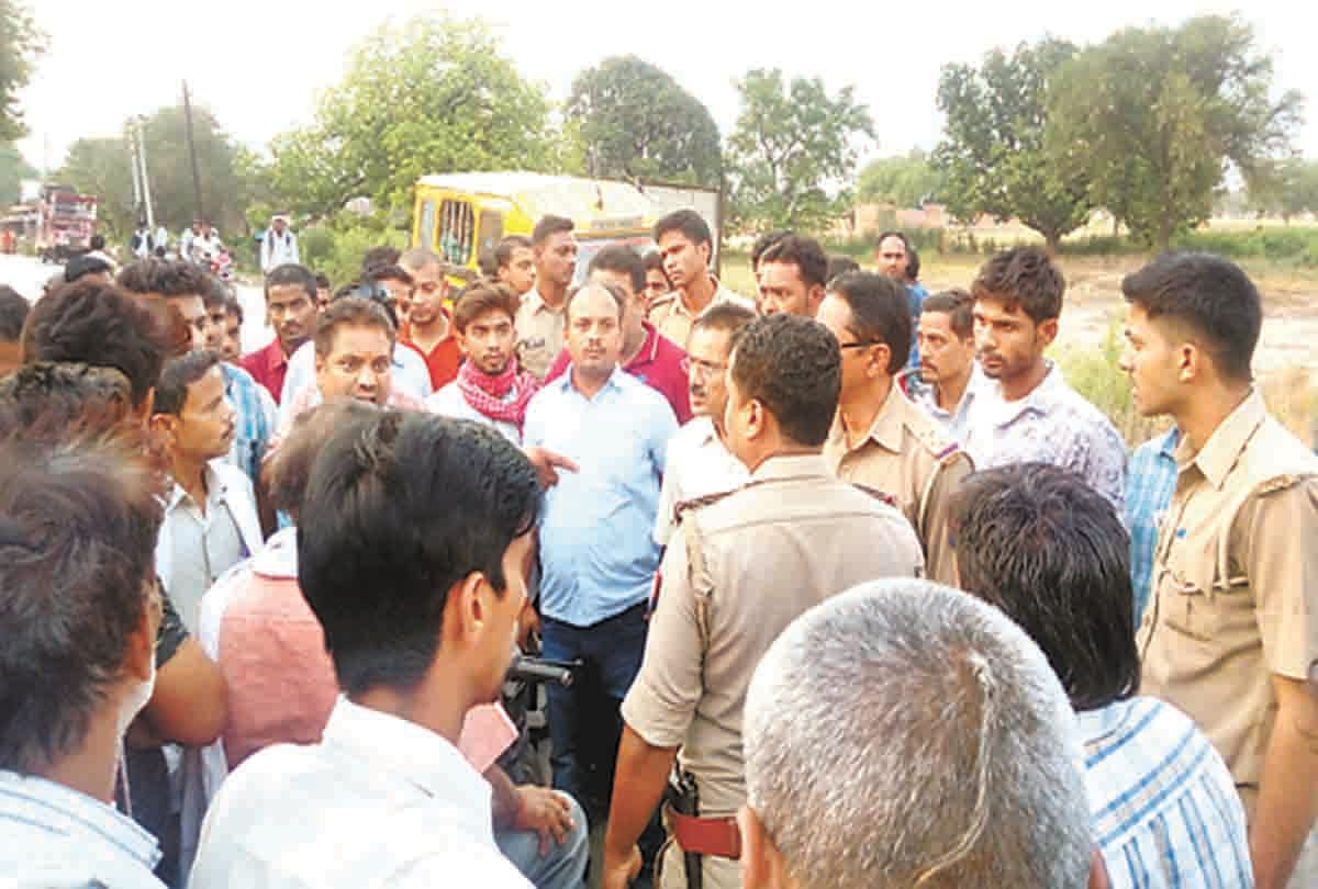 Prayagraj: Day-to-day gust of fire on the BJP leader's son, hair and hair
