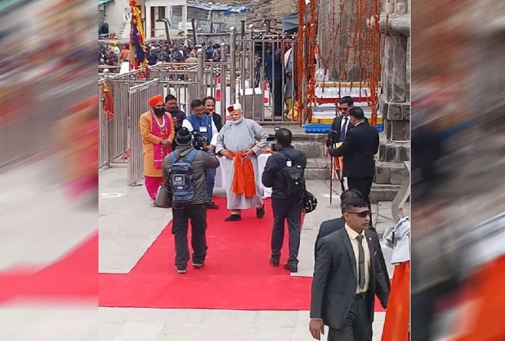 Prime Minister Narendra Modi Different Look in himachal clothes photos