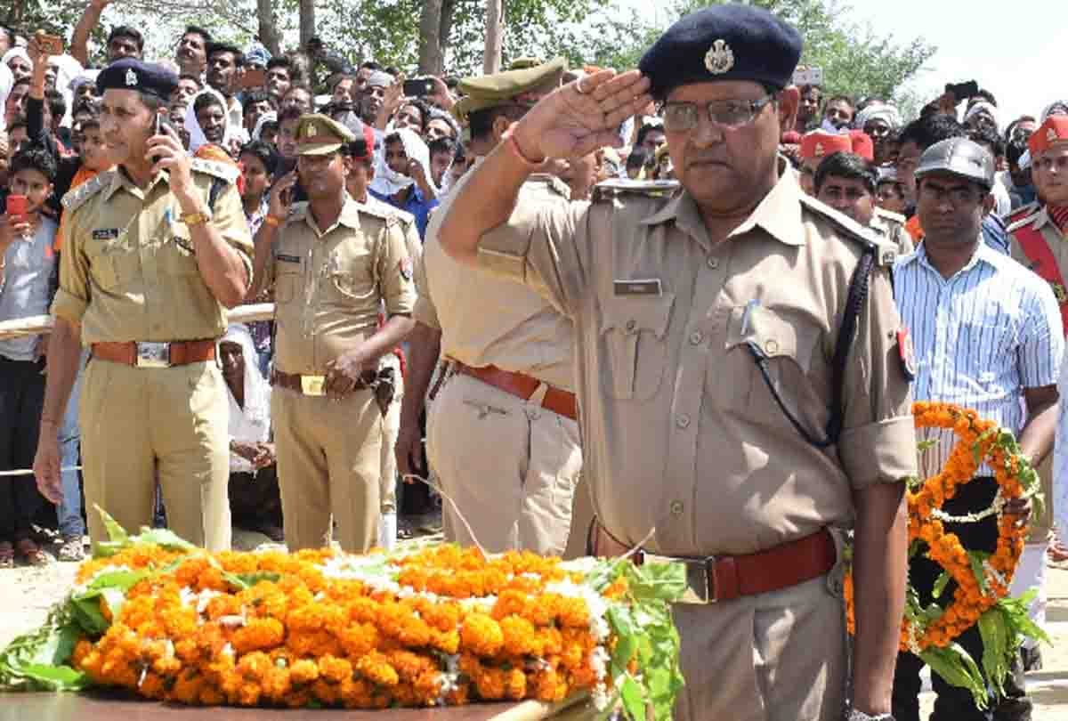 martyr rohit yadav Funeral in kanpur deha