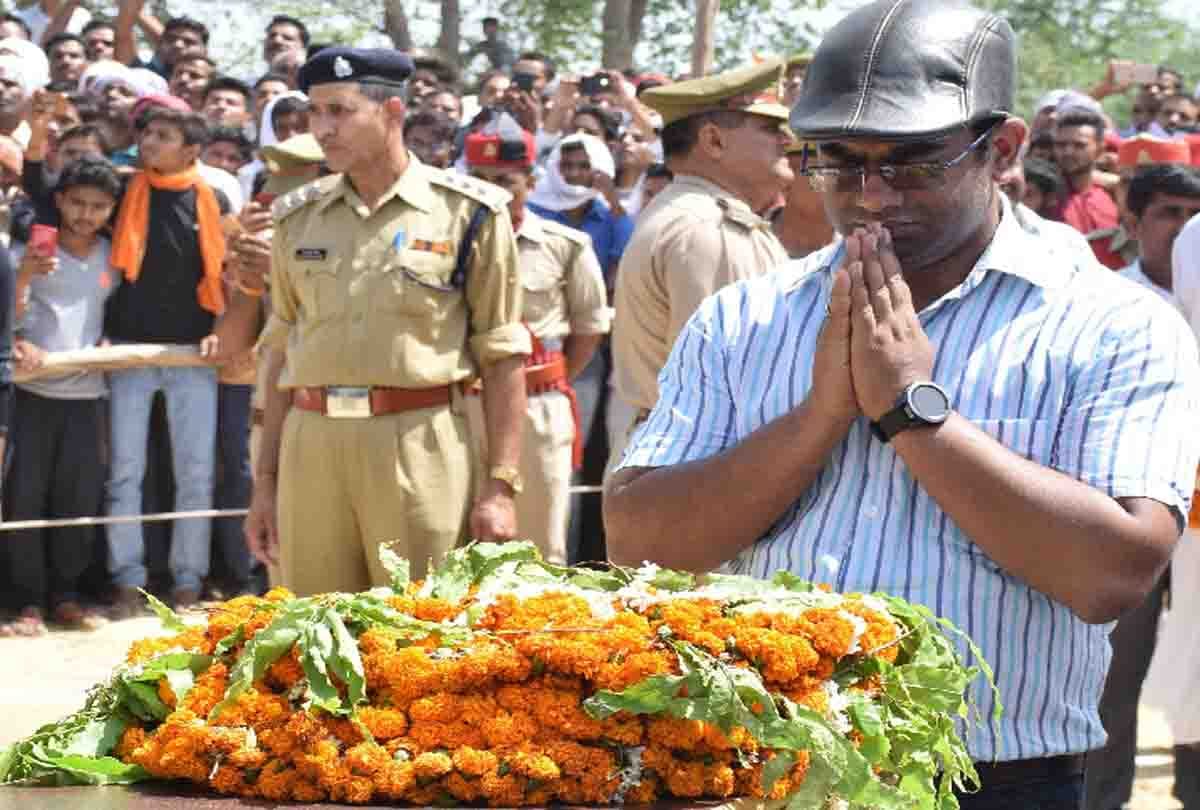 martyr rohit yadav Funeral in kanpur deha