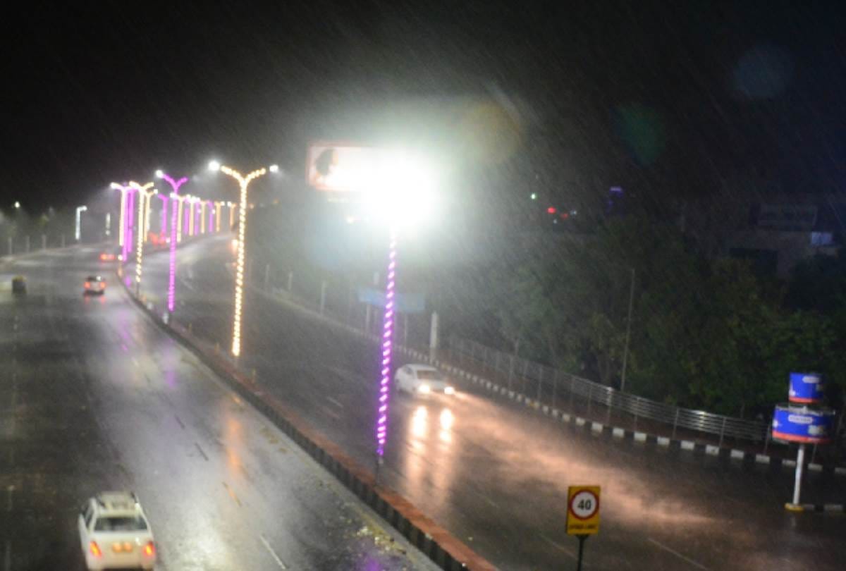 temperature do down due to rain in lucknow