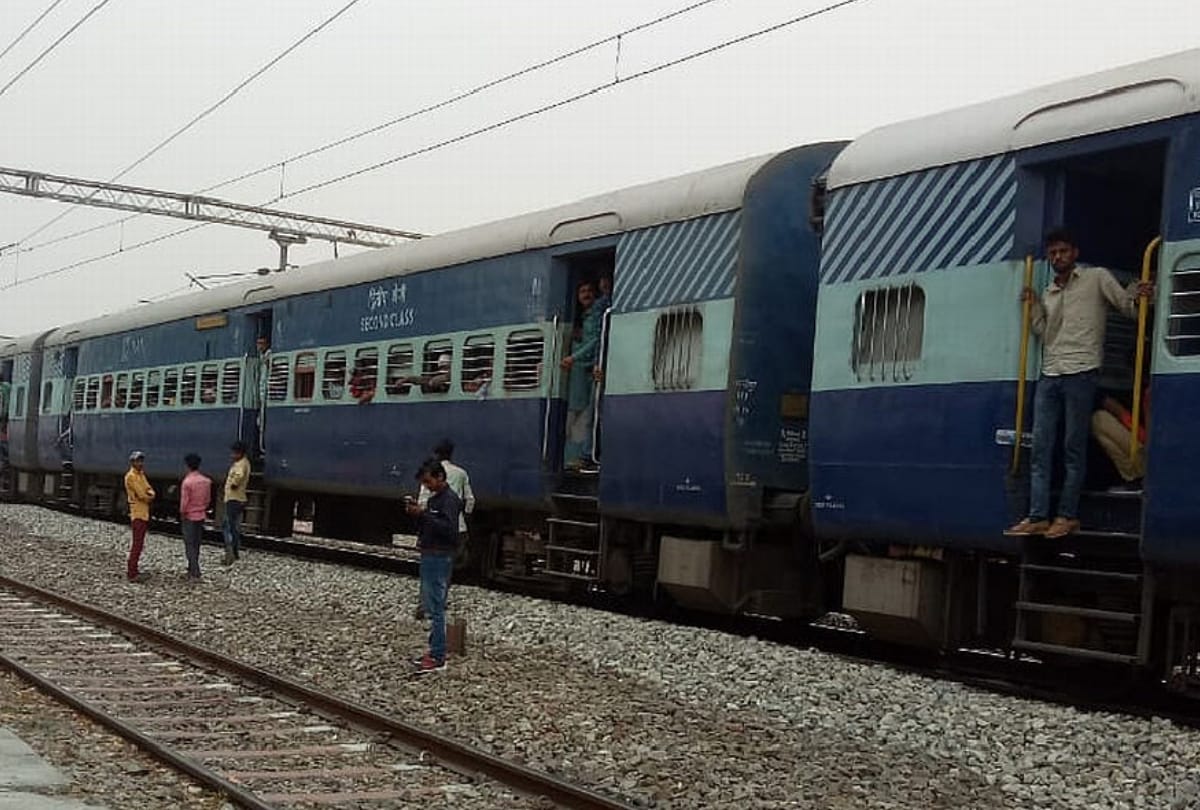 Fire in satyagraha expressways in hapur