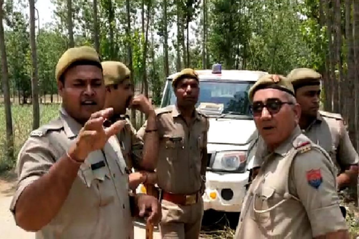Crooks looted from alcohol shops after salesman shot in Saharanpur