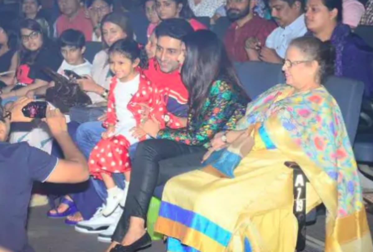 aishwarya and abhishek cheers when aradhaya bachchan dance in shiamak davar school