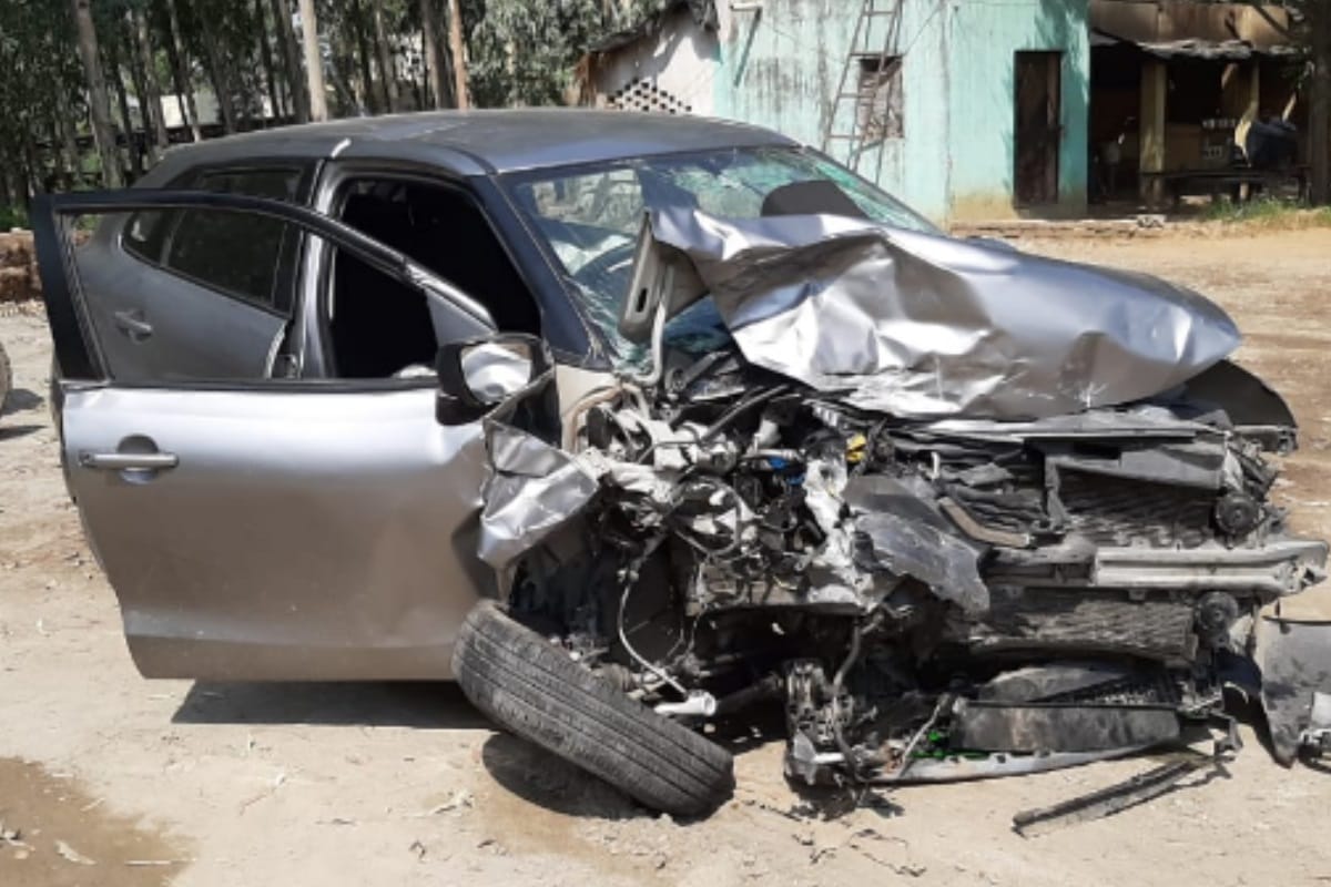 four died in bijnor due to car and bike accident