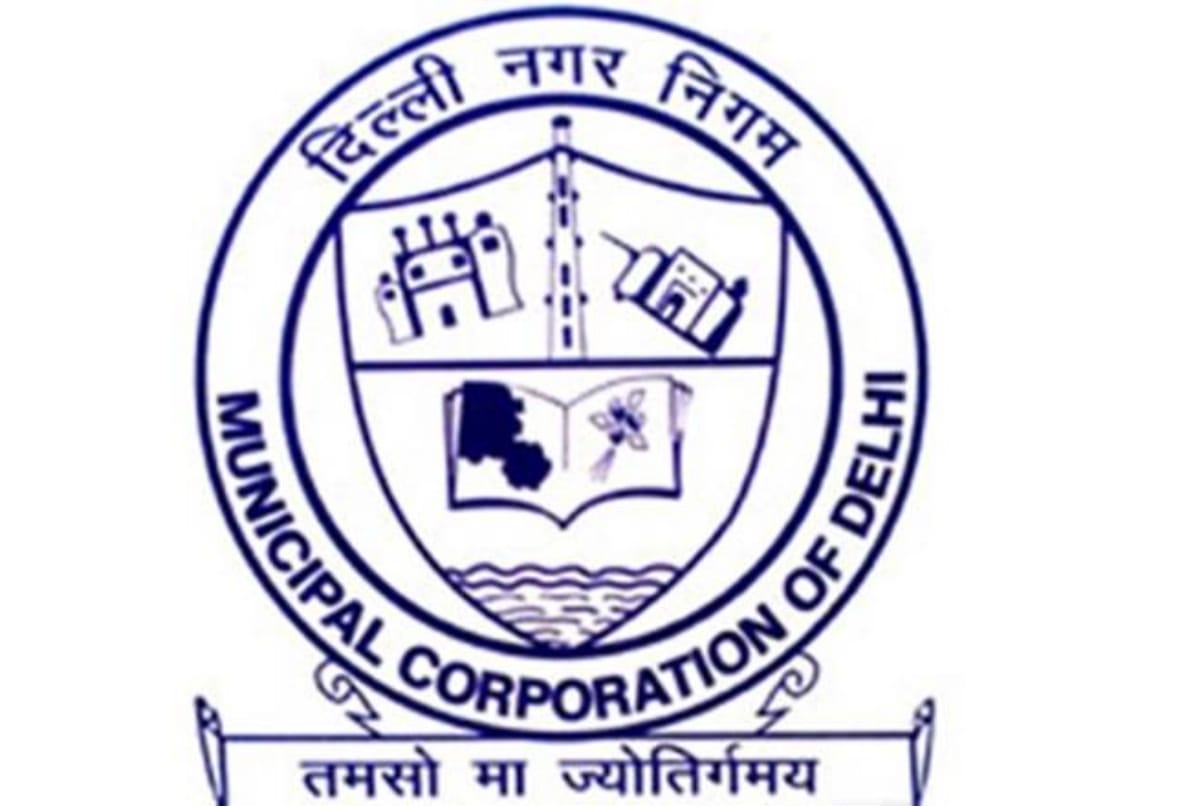 Municipal Corporation is issuing 25 licenses daily for open restaurants