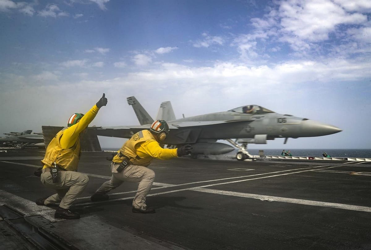 US-Iran tension: threat to planes on Persian Gulf