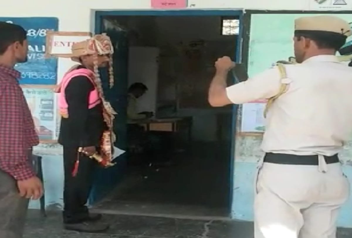lok sabha sabha election 2019: Before getting married grooms cast vote in himachal