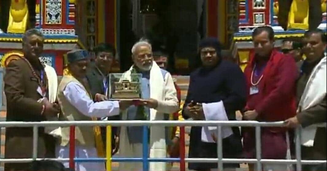 pm modi badrinath dham visit in photos