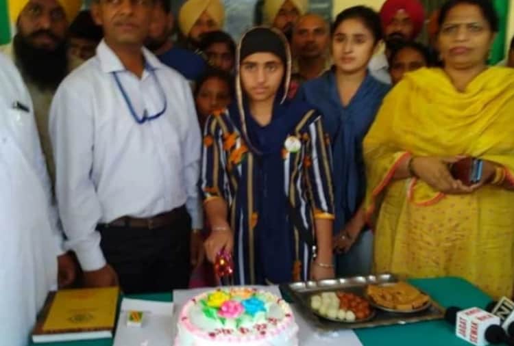 first time voters voting in Punjab