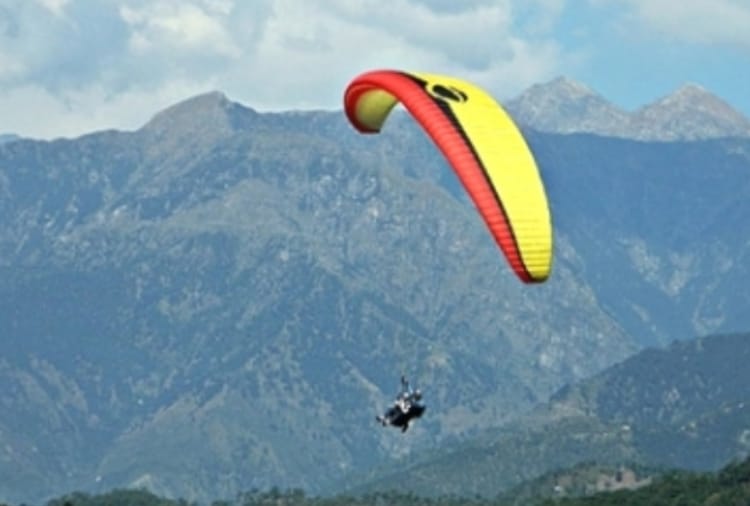 Paraglider crashes in solangnala death of tourist