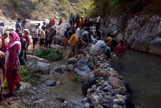30 meter long embankment built by donating labor