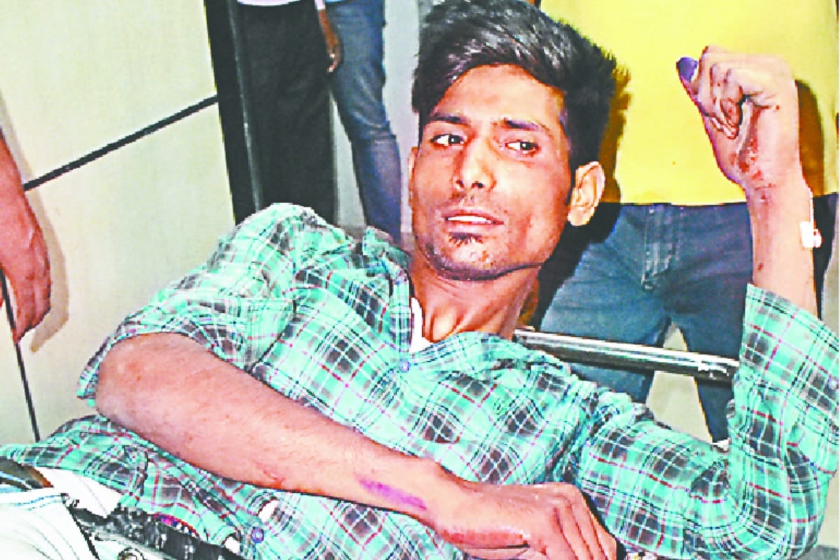 Police encounter: badmash fire when Meerut police said them to stop