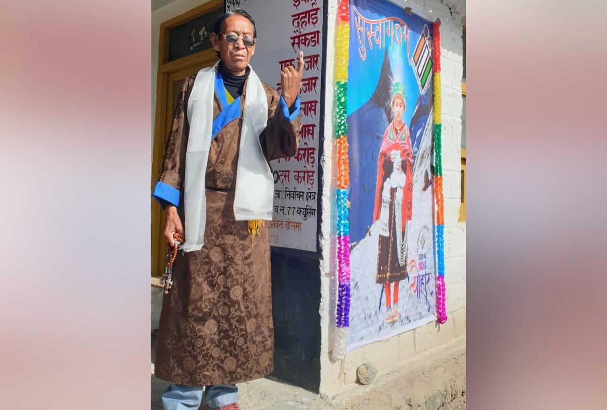 Lok Sabha Election 2019 Voting On World Highest Polling Booth Tashigang in tribal apparel
