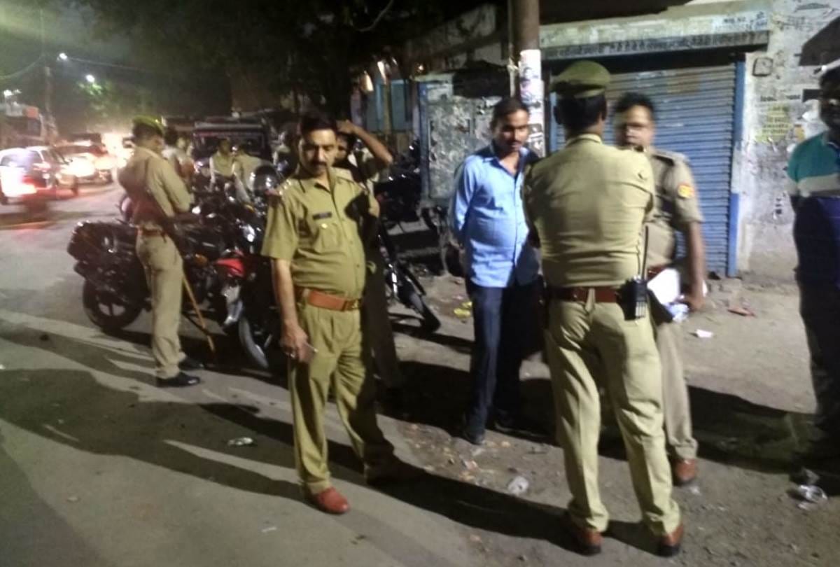 tent businessman shot dead at campbell road in lucknow