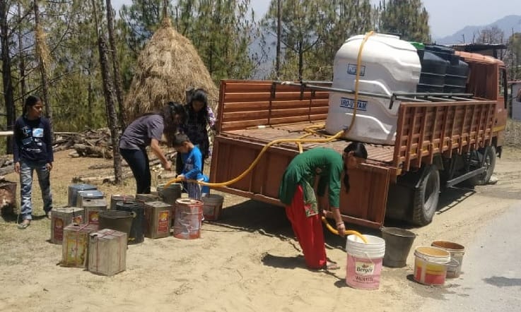 Drinking water crisis in the rural areas including people, people get annoyed