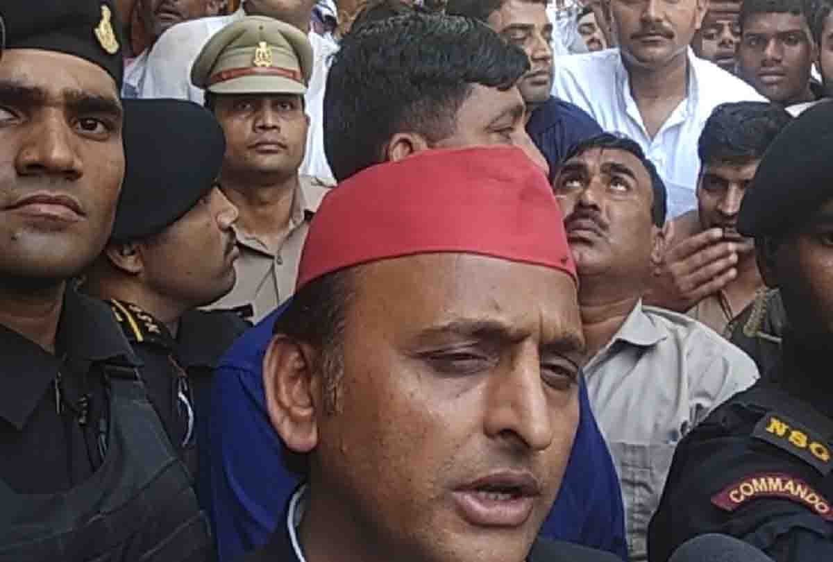 akhilesh yadav tweet photo with mayawati after exit polls