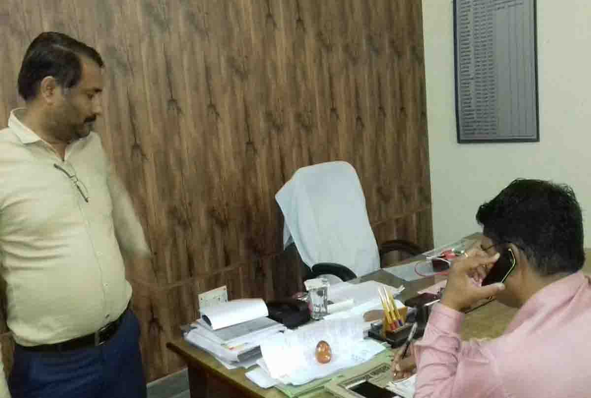 Lawyers create Ruckus in SDM Sadar Office