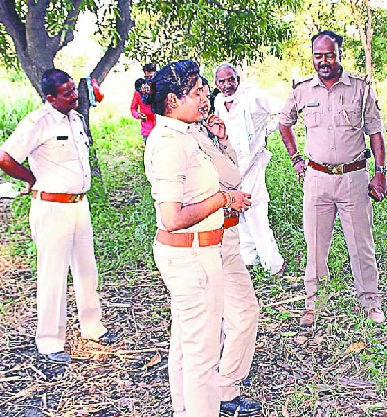 Two women killed in Pararatpur and throw dead bodies