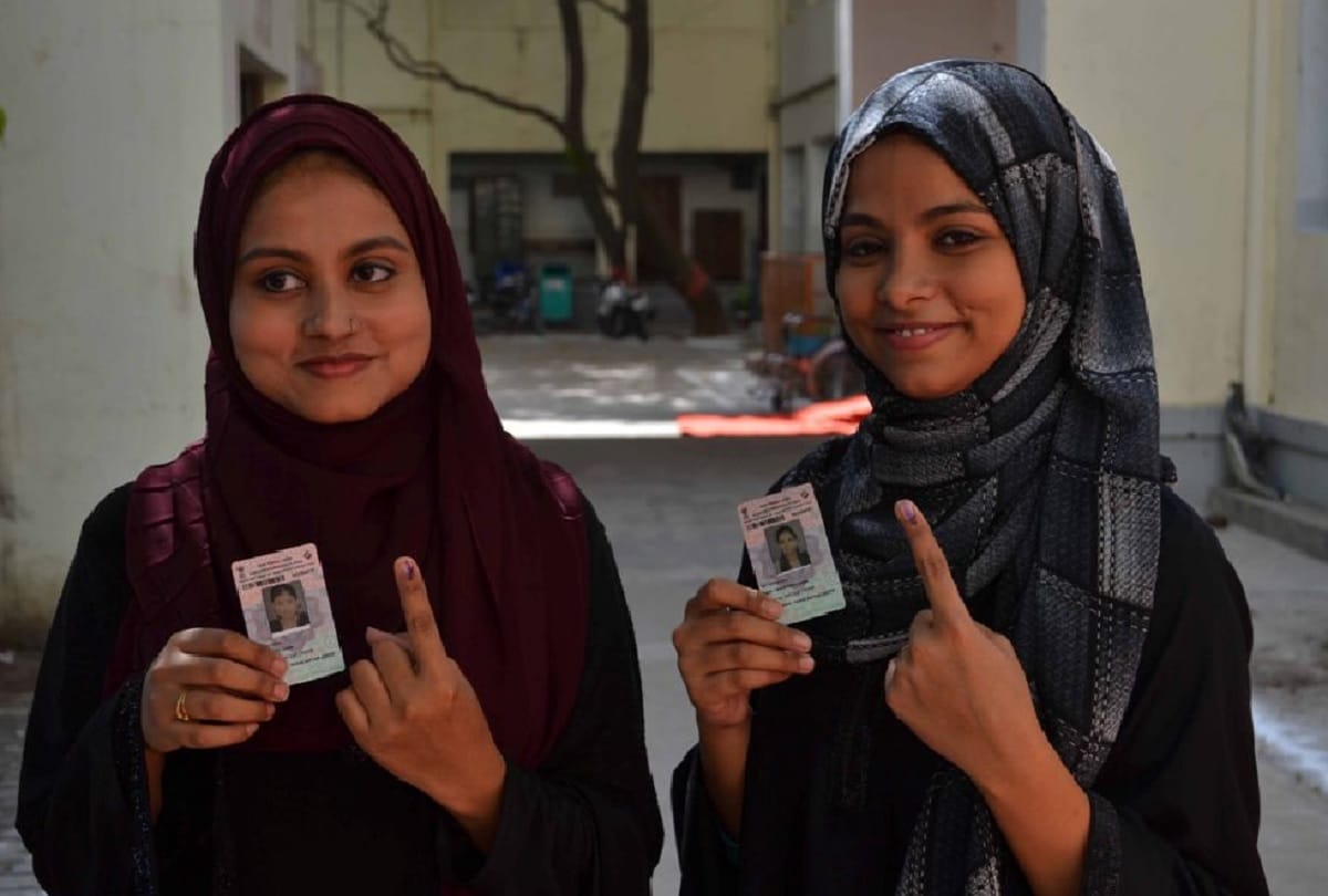 lok sabha elections 2019 Birth in Pakistan voting in Kashi Daughters says best is Hindustan