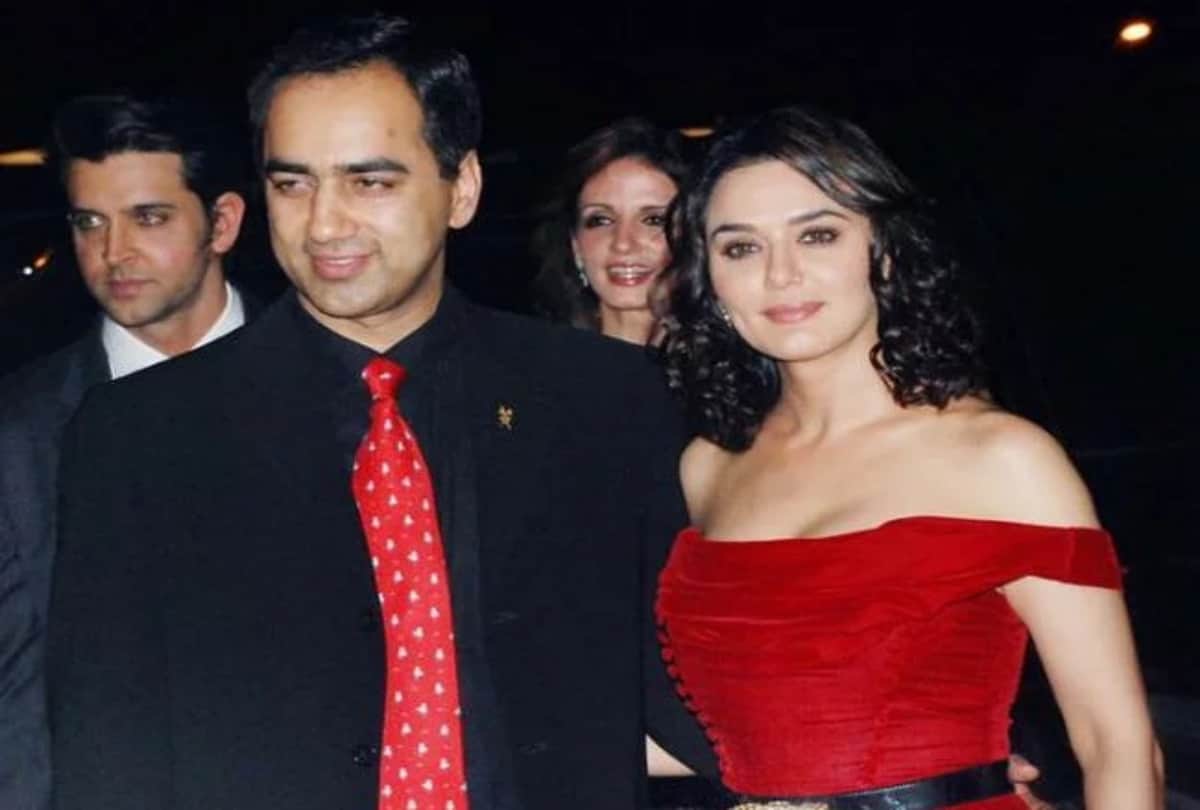 these Bollywood Celebs With Their Siblings