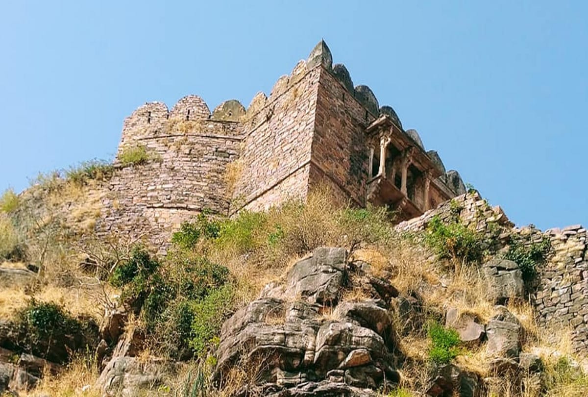Miraculous paras patthar in raisen fort Bhopal