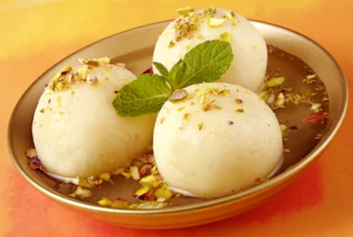 easy quick and tasty dessert recipe of cool pista aur zafrani rasgulla