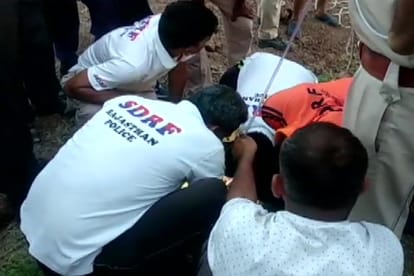 बोरवेल में गिरी सीमा का शव बाहर निकाला गया