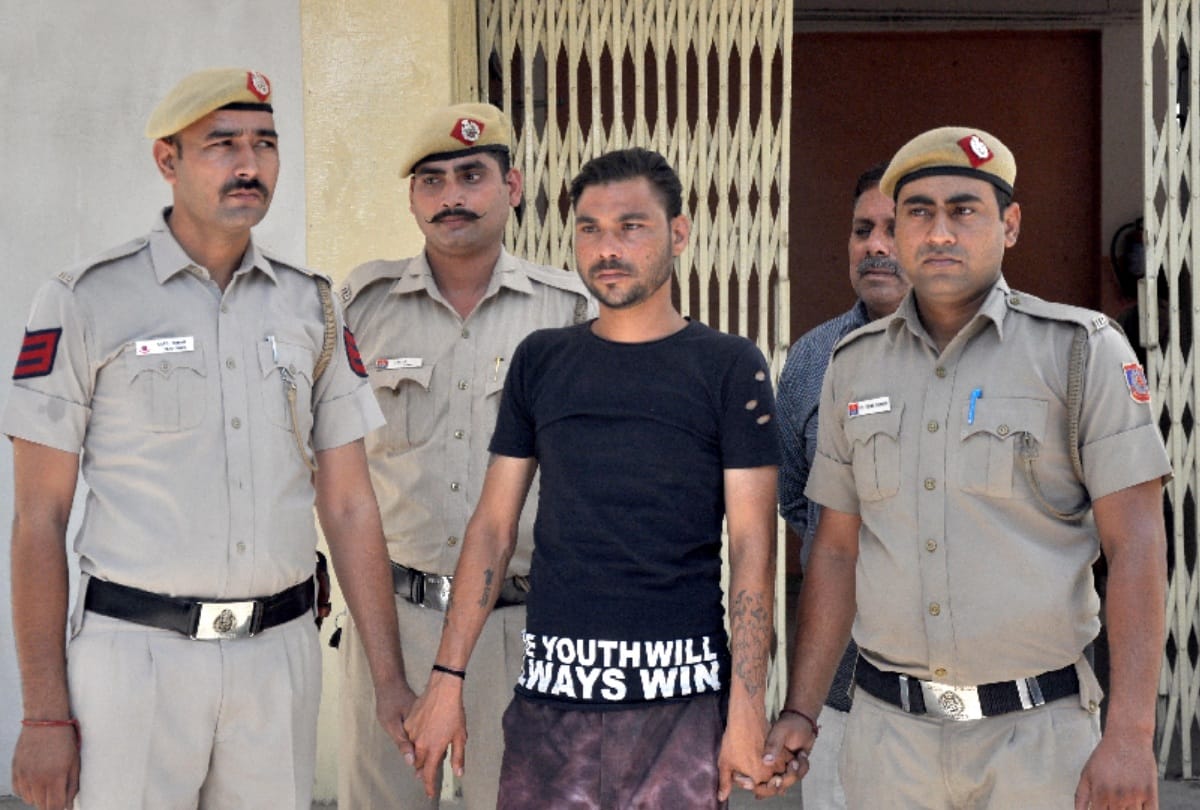 delhi police sub inspector killed mercilessly here is the real reason of murder