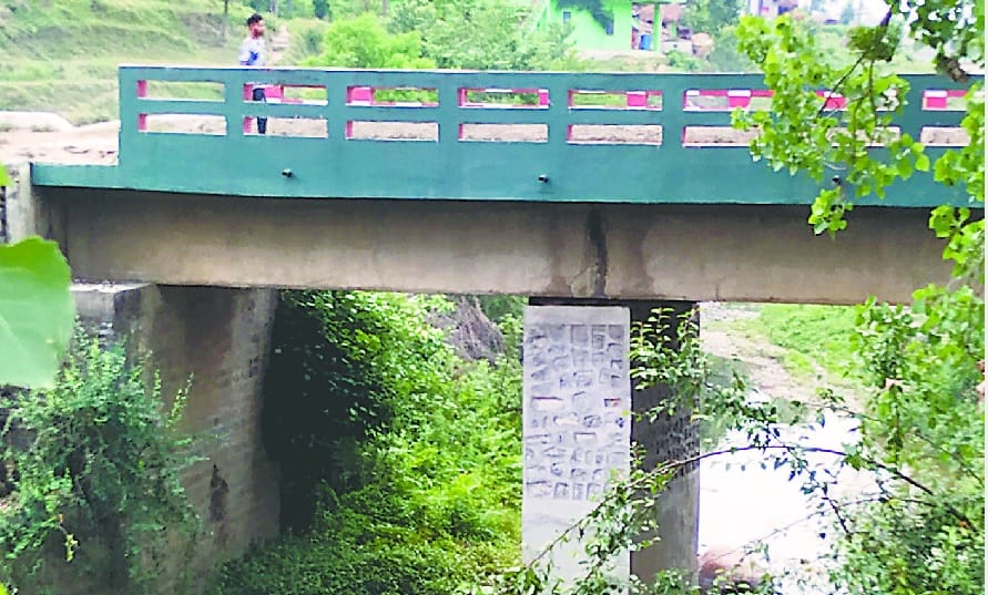 'Life line' in danger, traffic halted