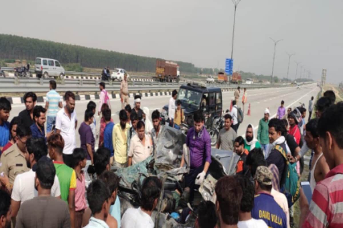 Four Medical student died in a car accident on eastern peripheral expressway in baghpat