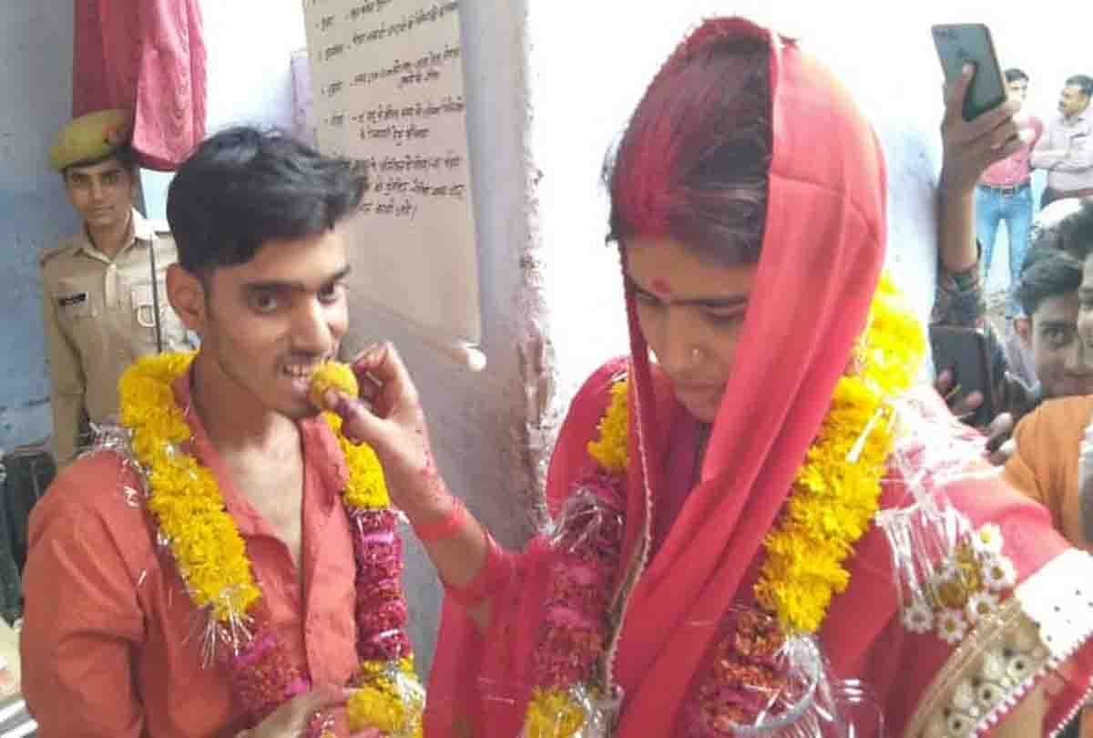love couple marriage in police station