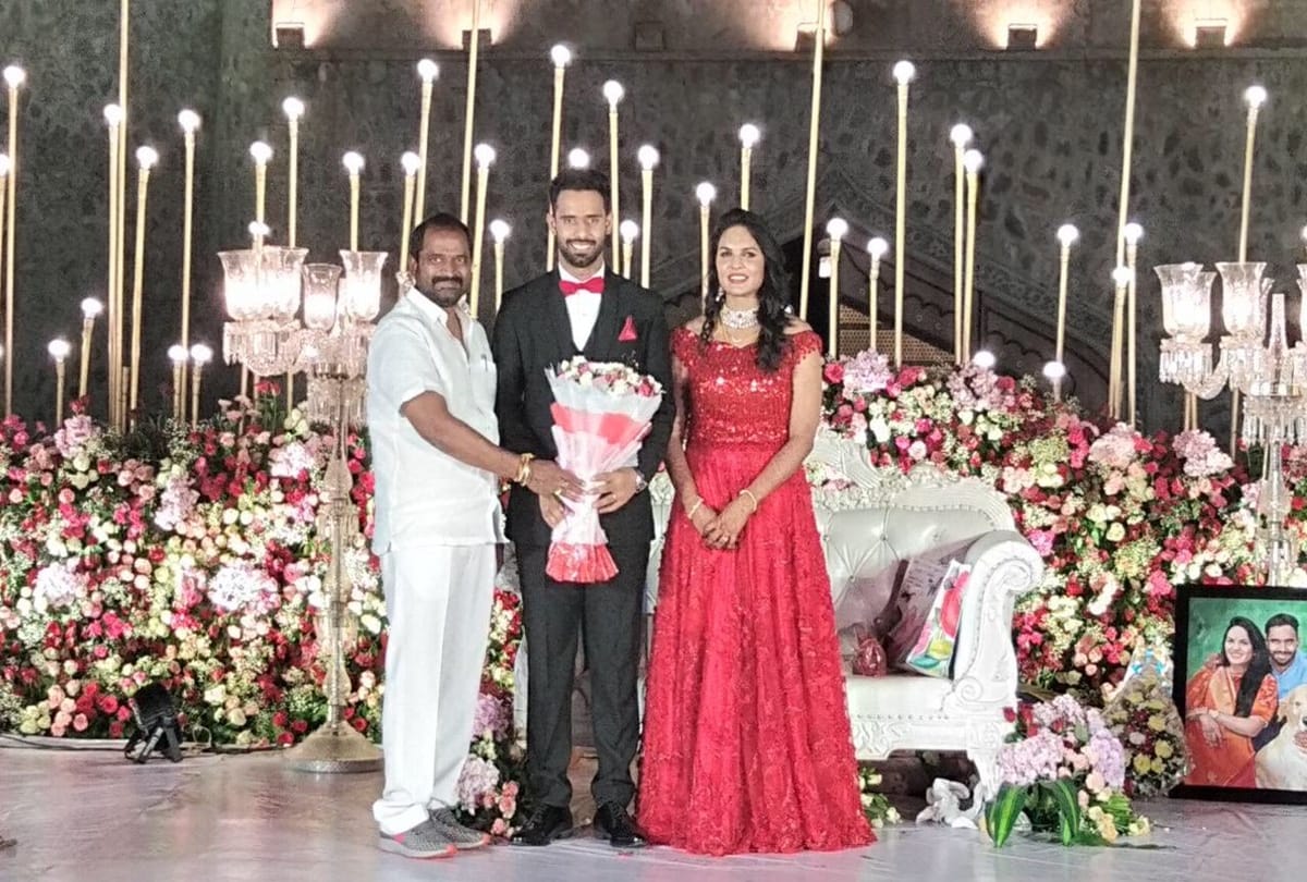 Hanuma Vihari ties the knot with his long time girlfriend Preethiraj Yeruva before world cup