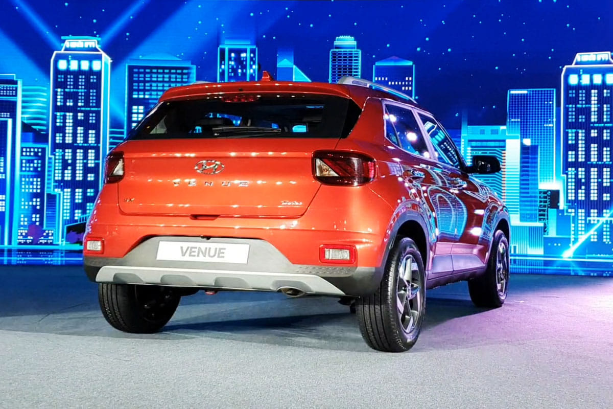 Hyundai Venue launched in india price start at Rs 6.50 lakh