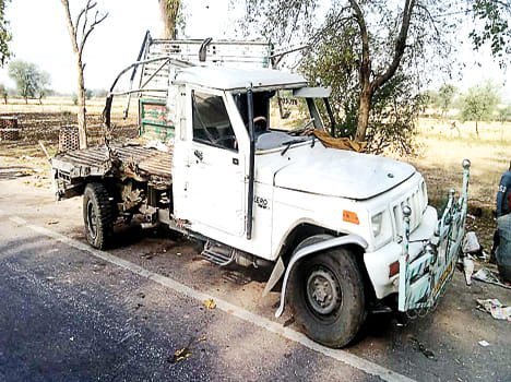 Youth killed, wife injured in accident