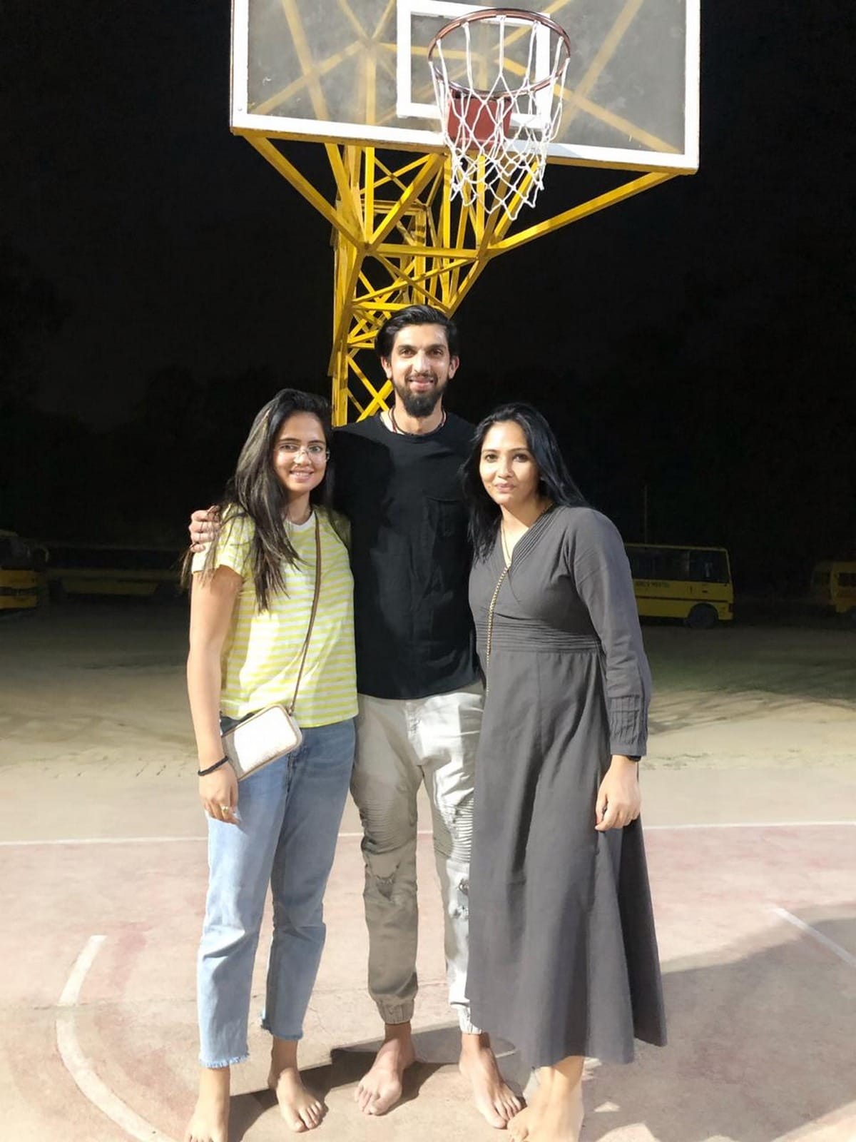 Ishant sharma arrived in Kashi for holidays banaras